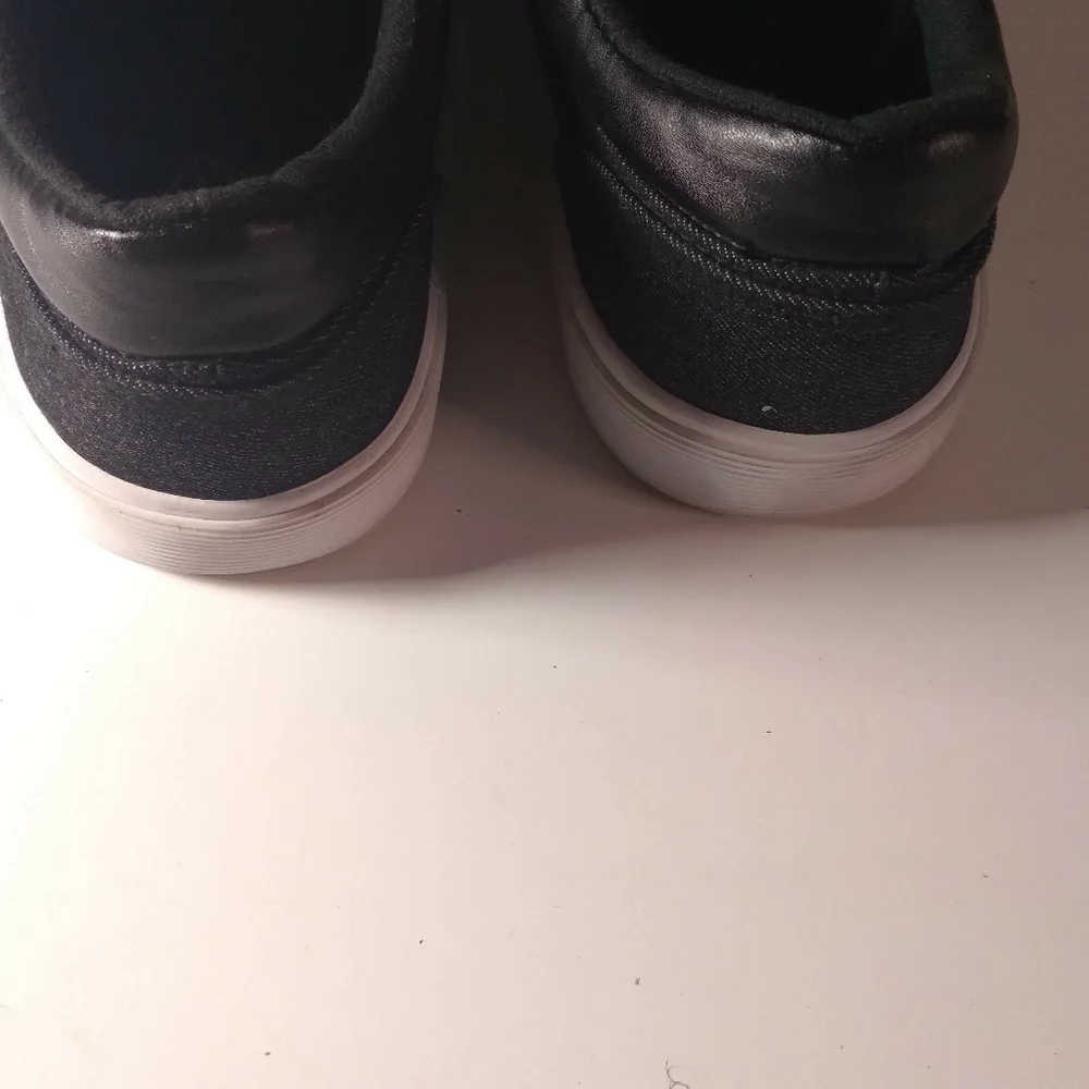 St. John's Bay Bryce size 8.5M   BLK Shoes  lace ups color gray & black